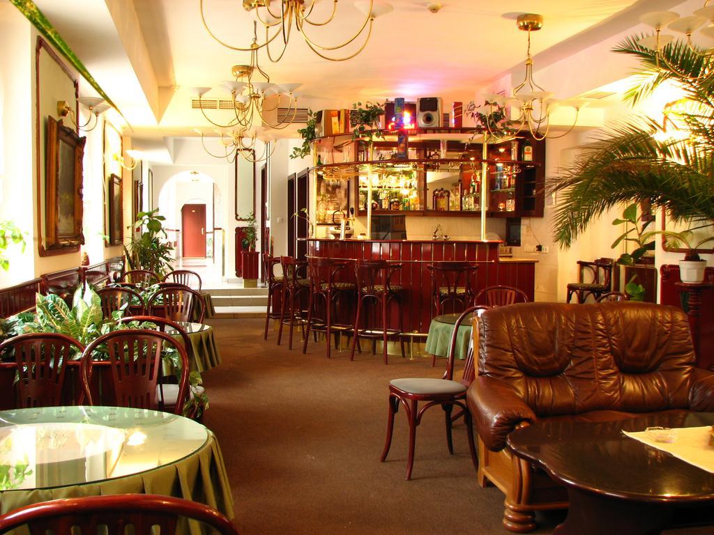 Polus Hotel