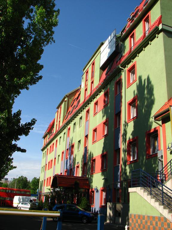 Polus Hotel