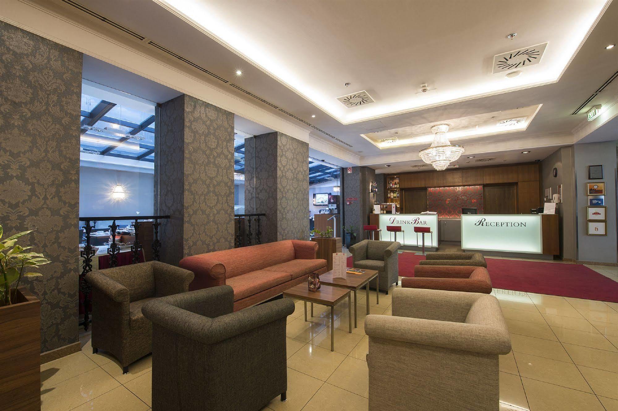 Hotel Bristol