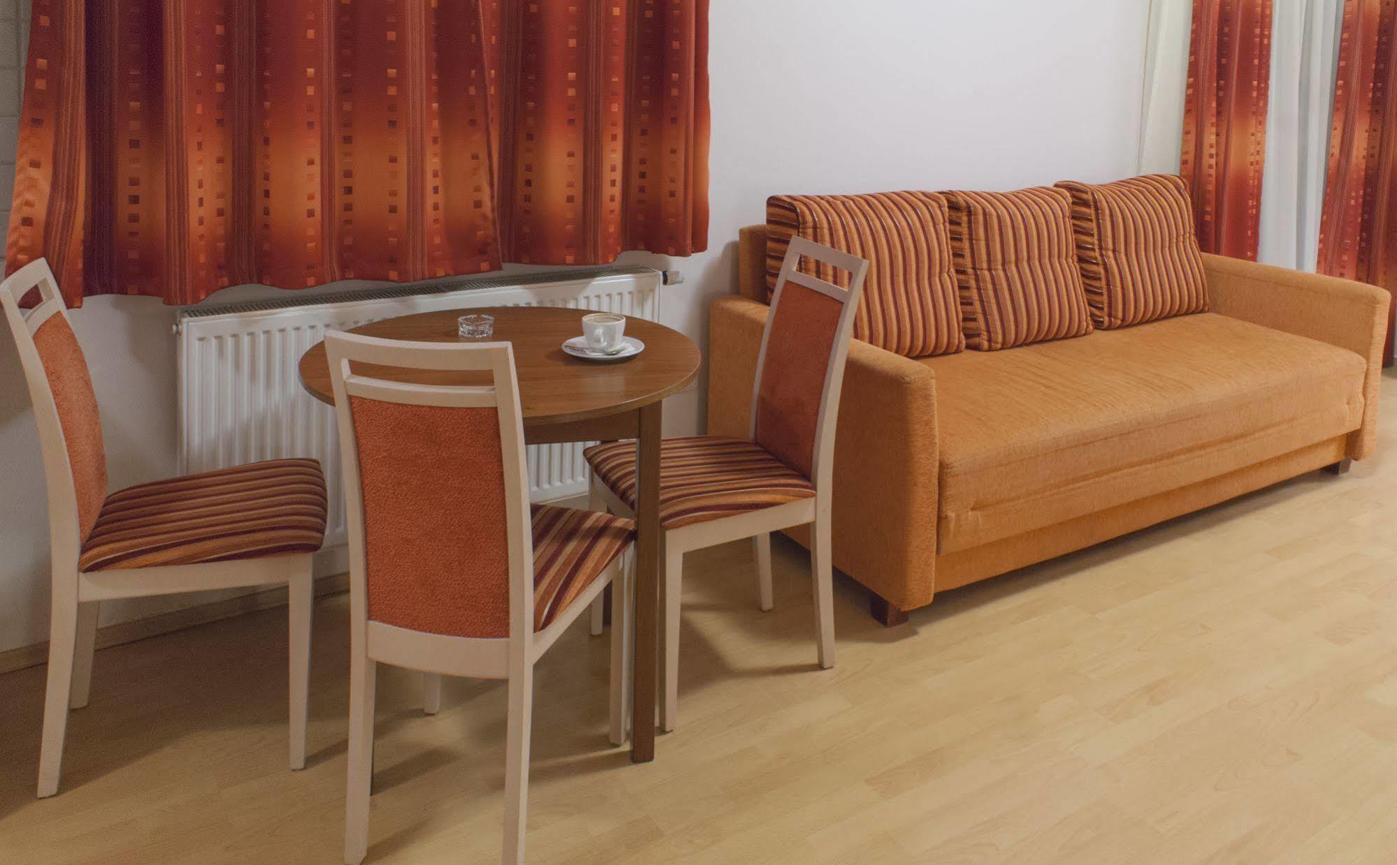 Premium Apartahotel 3*