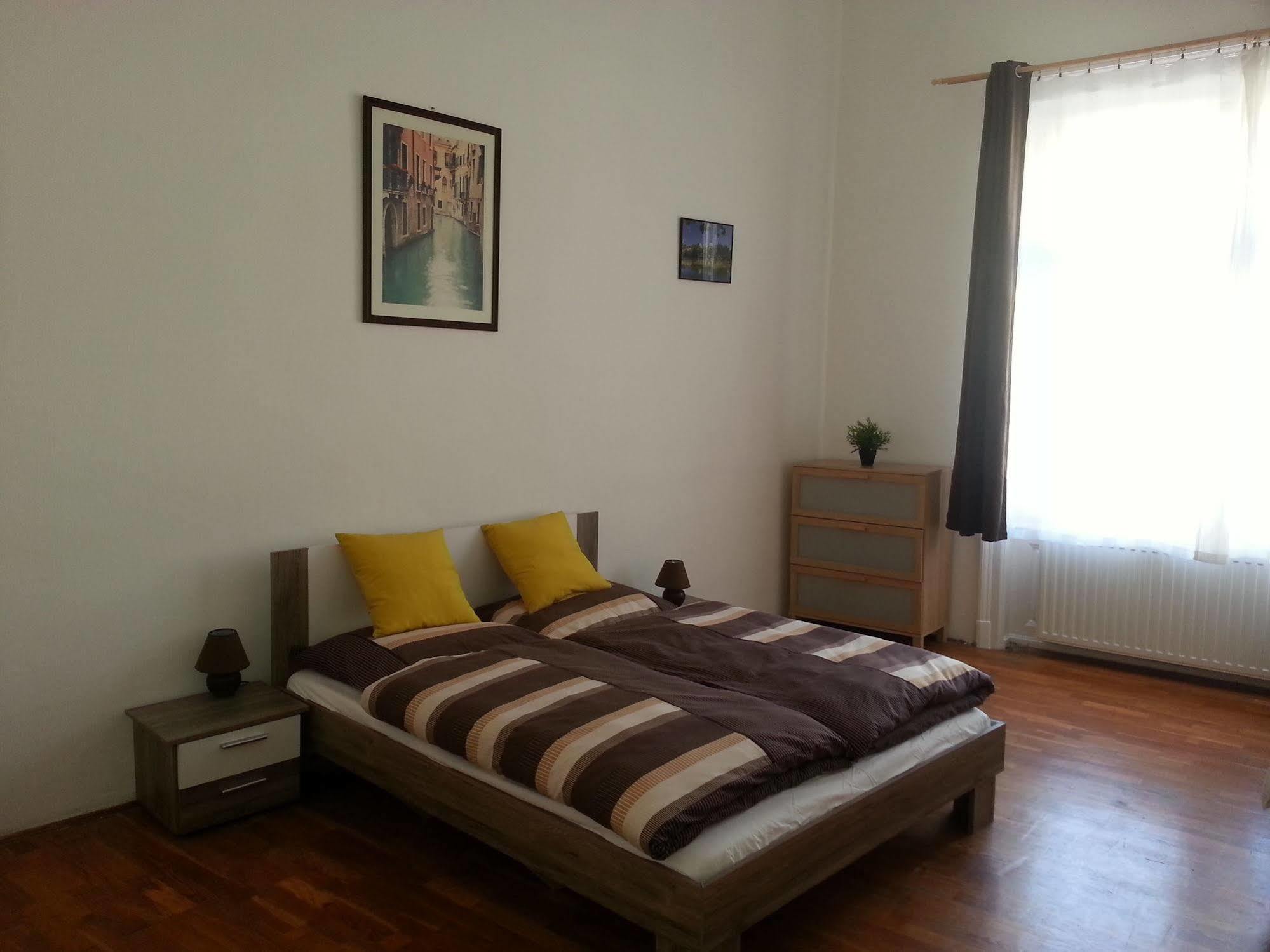 Hostel Caterina Private And Budapest