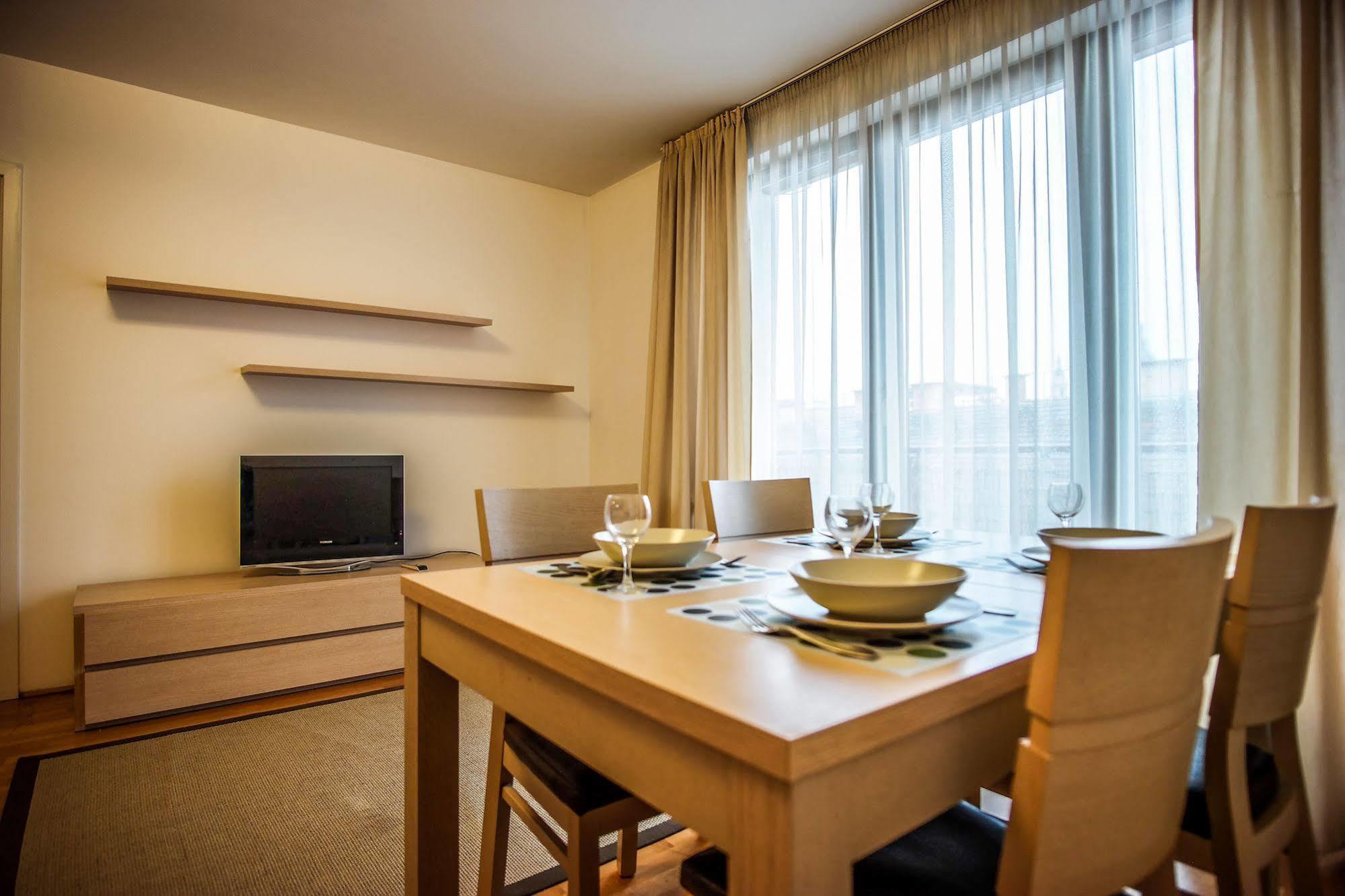 Heart Apartment *