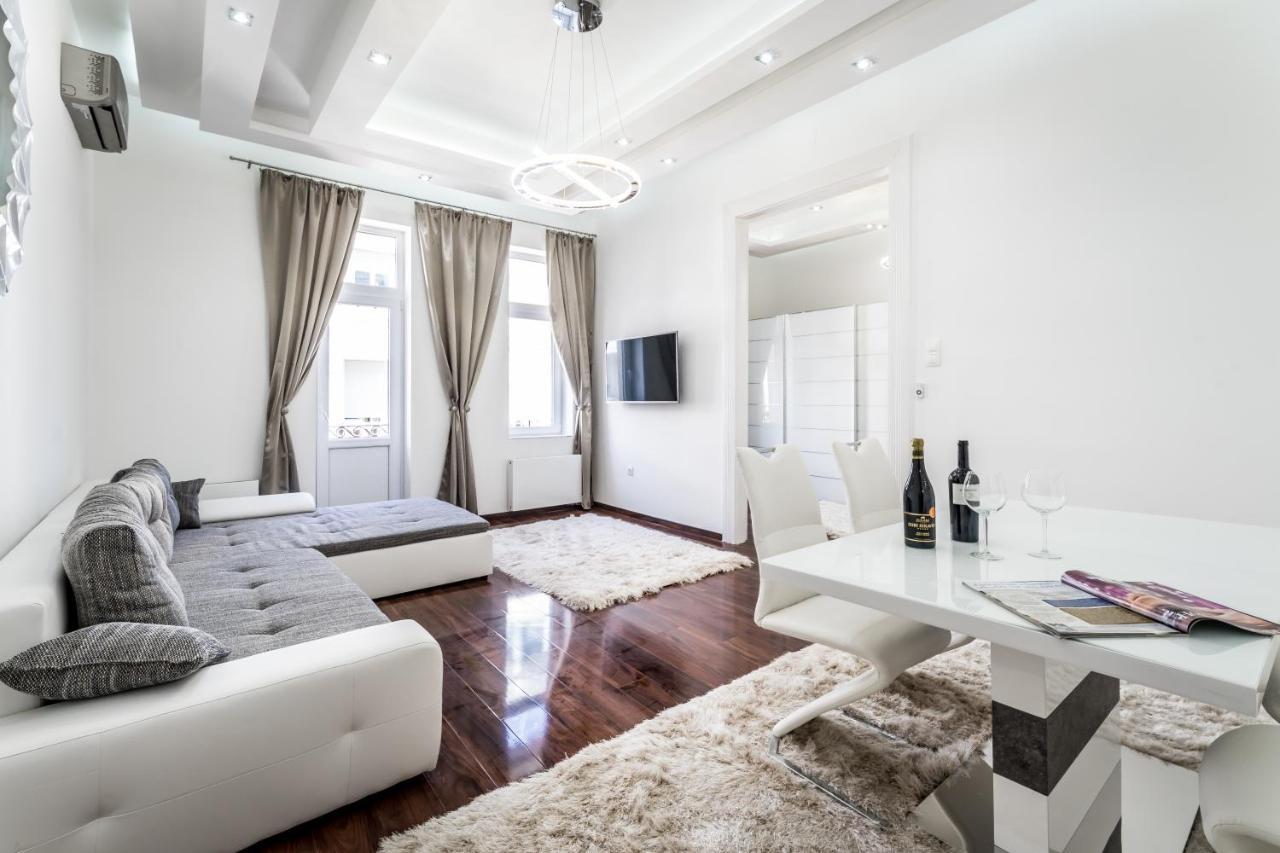 Breathless View Parliament 2 Luxury With Terrace Free Parking Reservation Needed Apartment Budapest