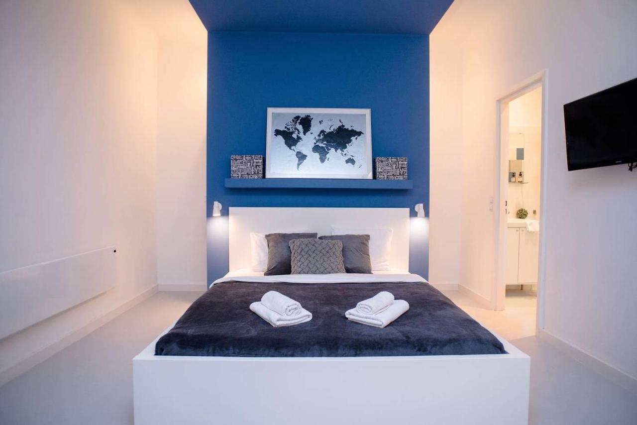 Cute, New And Modern In The Center *