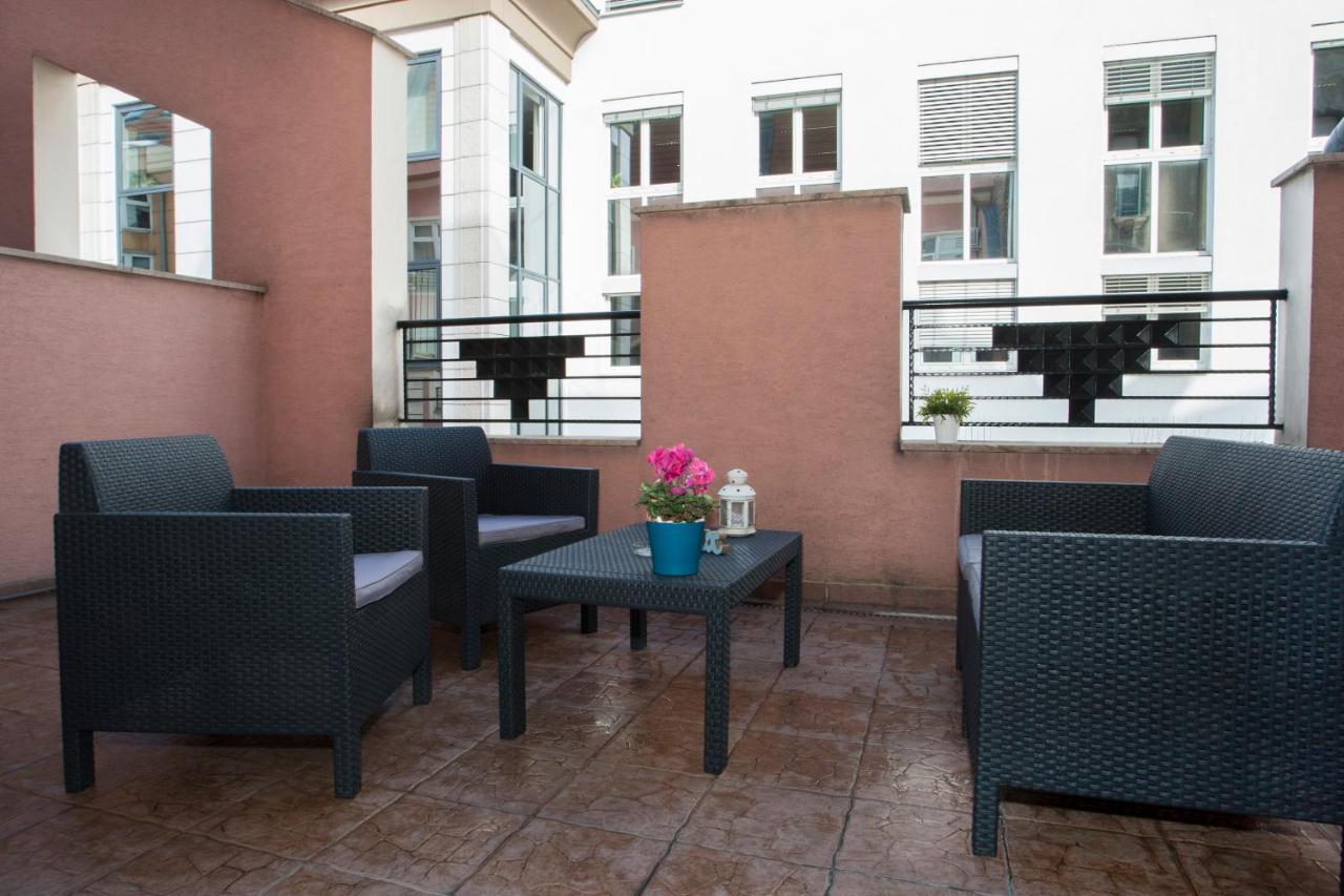With Big Terrace