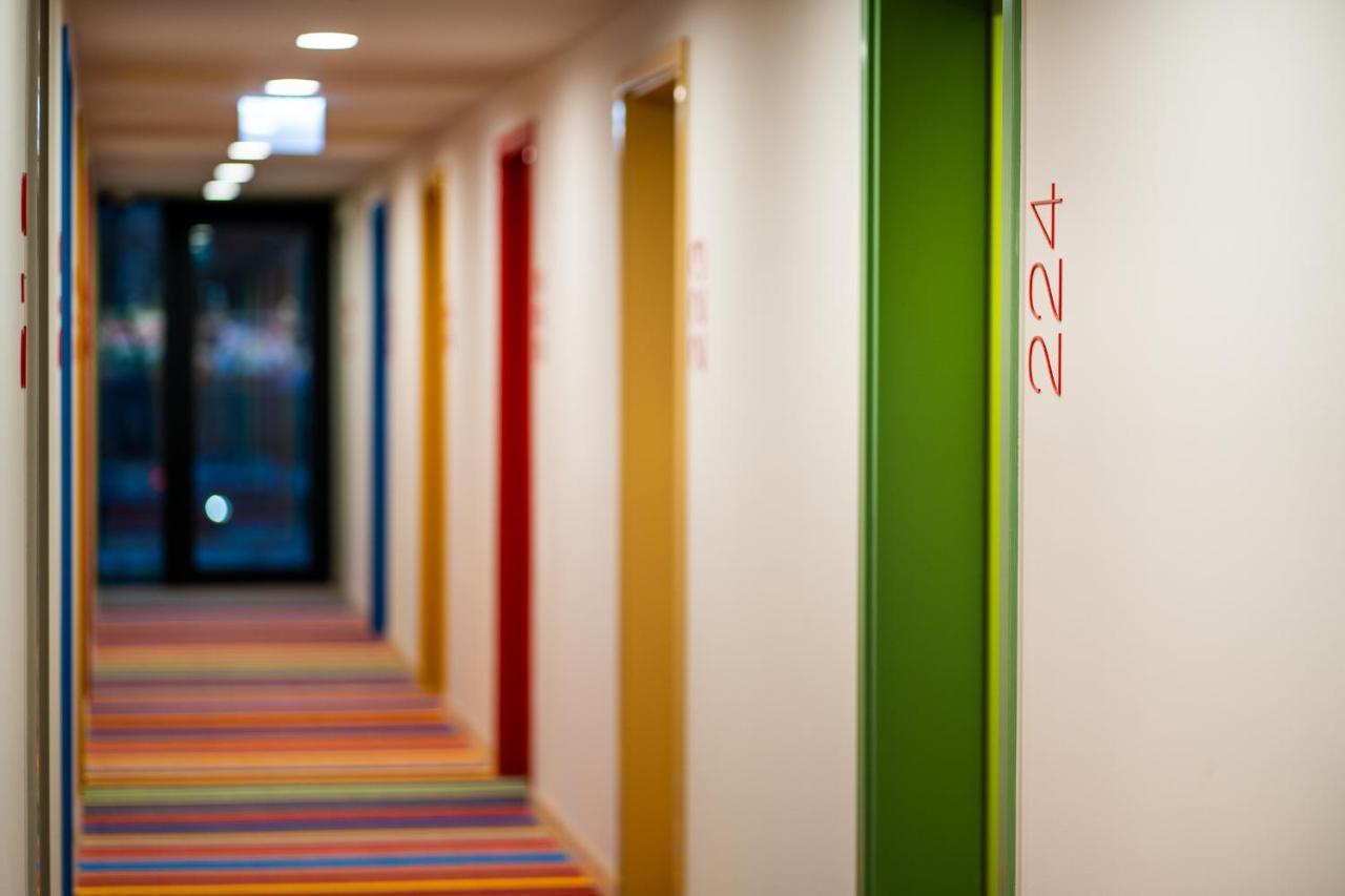 Ibis Styles Citywest Hotell