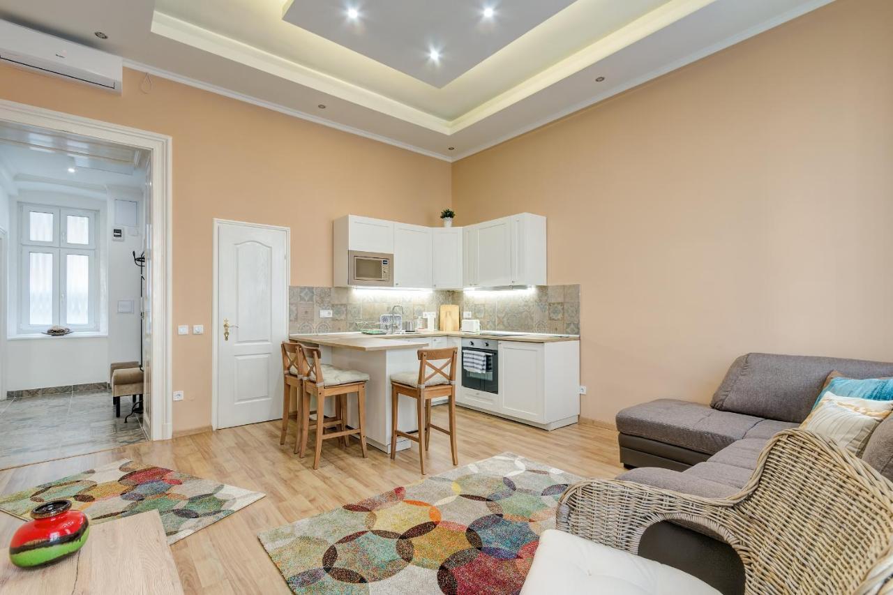 Central Violin Apartman Appartamento *