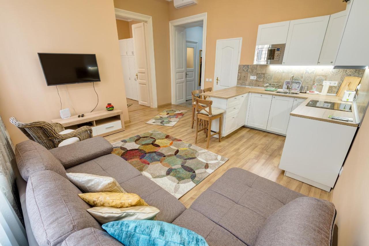Central Violin Apartman Appartamento Budapest