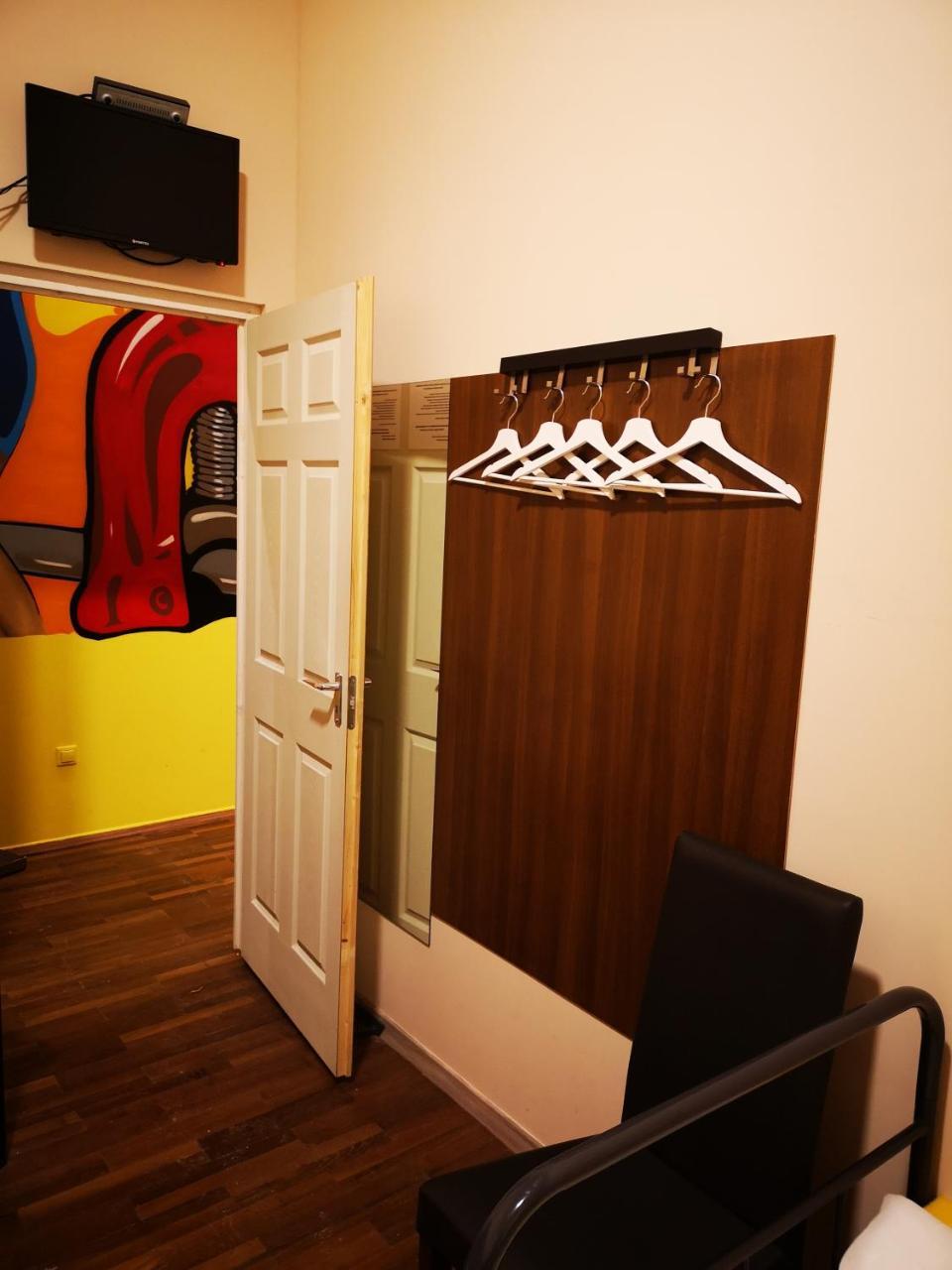 Yellow-stone Hostel