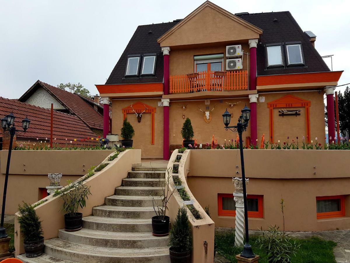 Attila Y Restaurante Hotel Budapest