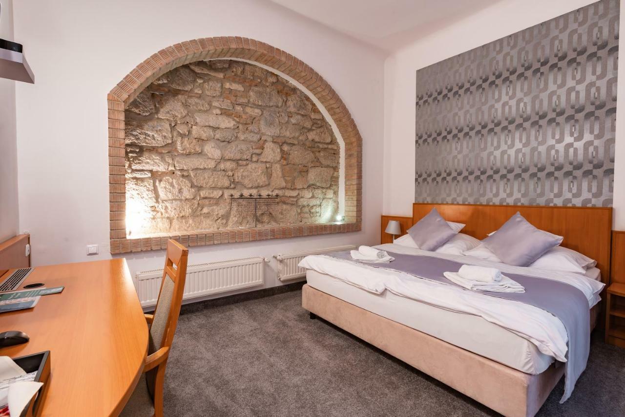 Griffin Guest house 3*