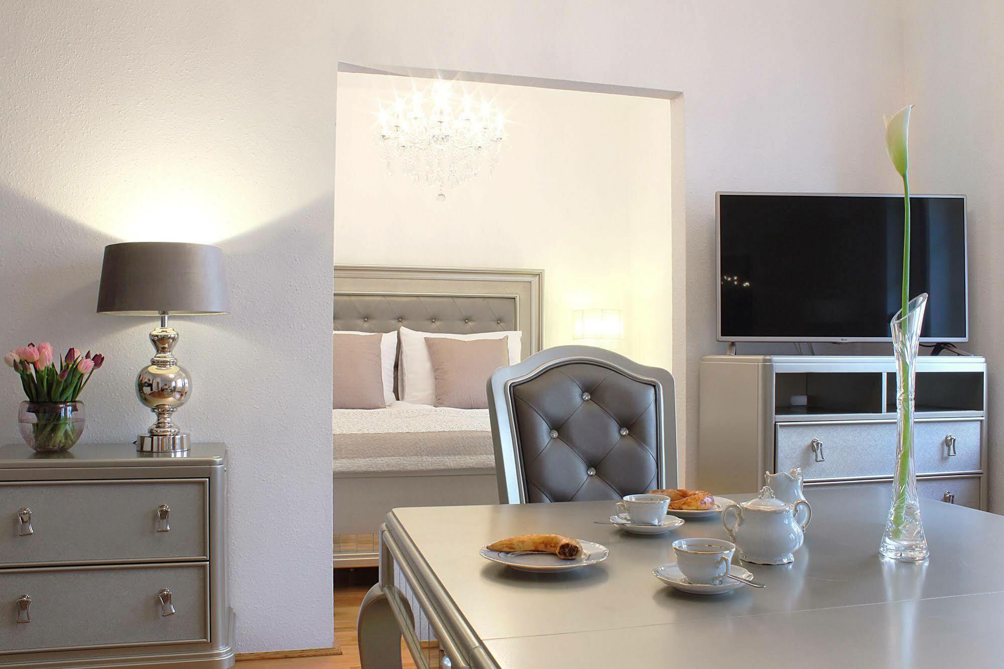 Aparthotel Milford 4*