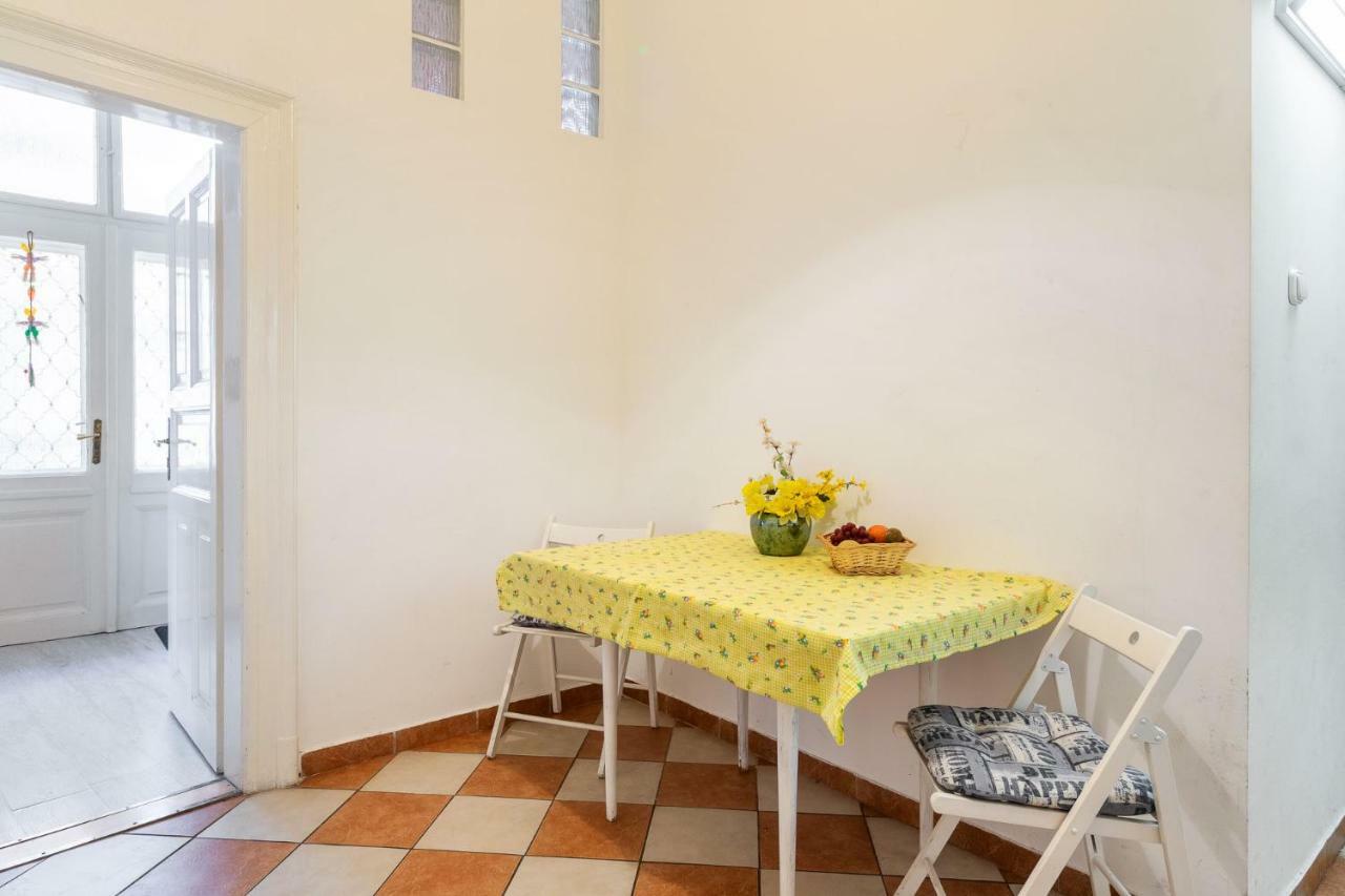Izabella Apartman