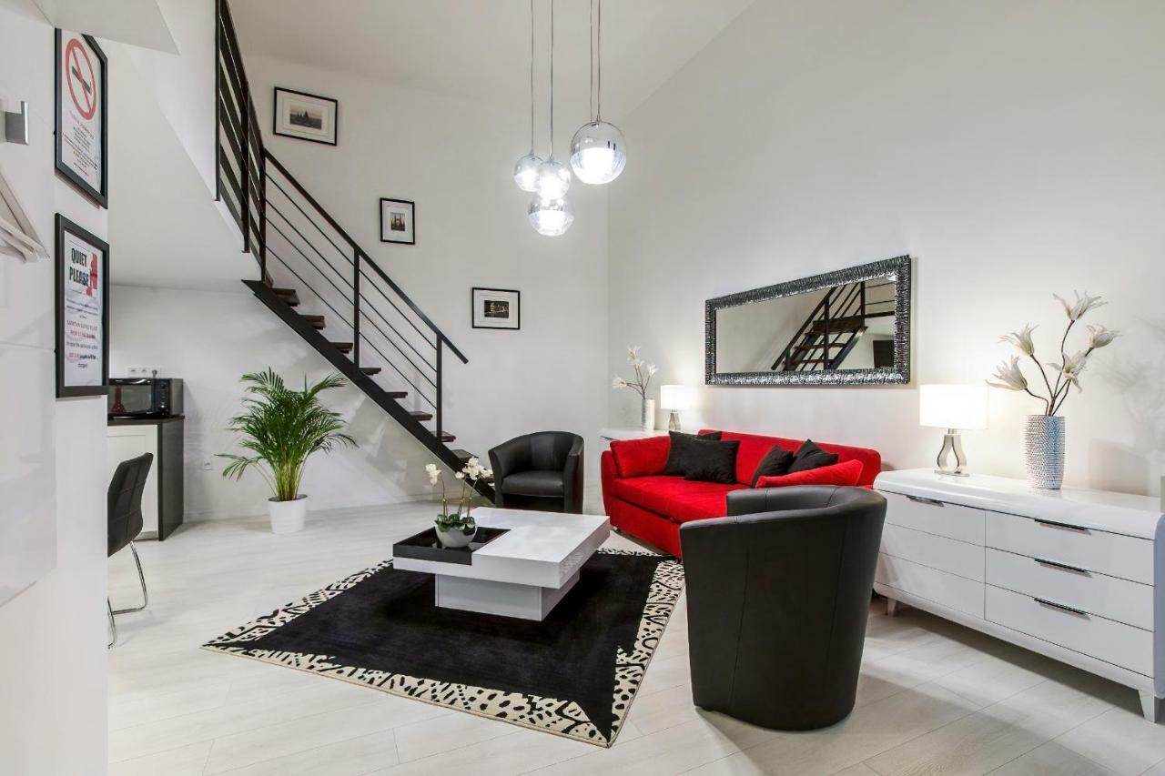 Premium By Hi5 - Szent Istvan 9 *