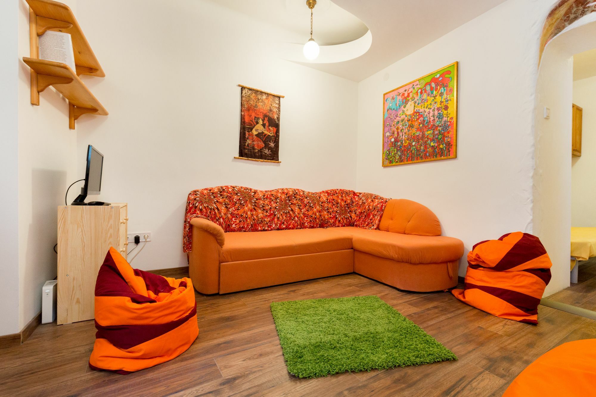Bpm - Deep Apartamento Budapest