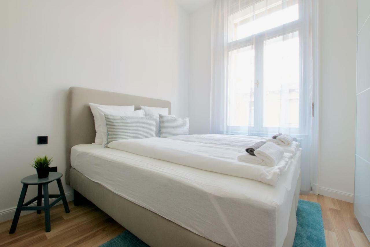 Standard By Hi5 - Anker 1 Budapest