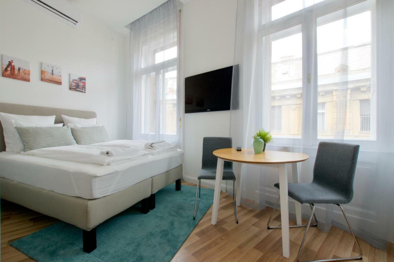 Standard By Hi5 - Anker 1 *