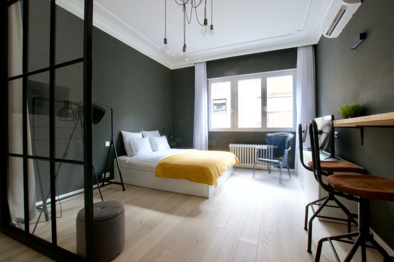 Luxury By Hi5 - Aranykez 7 *