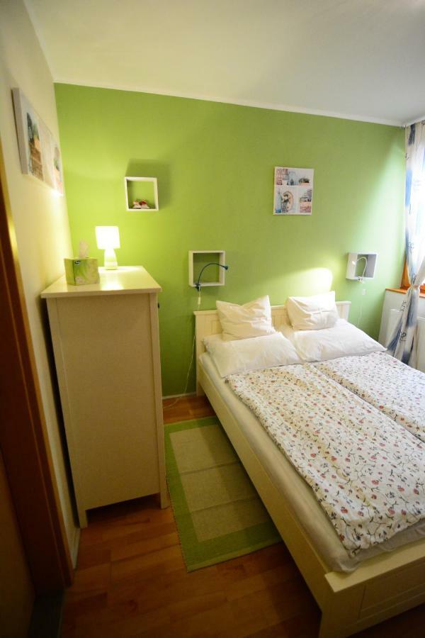 Apartamento Downtown Garden Isle In Urban Style-free Parking Budapest