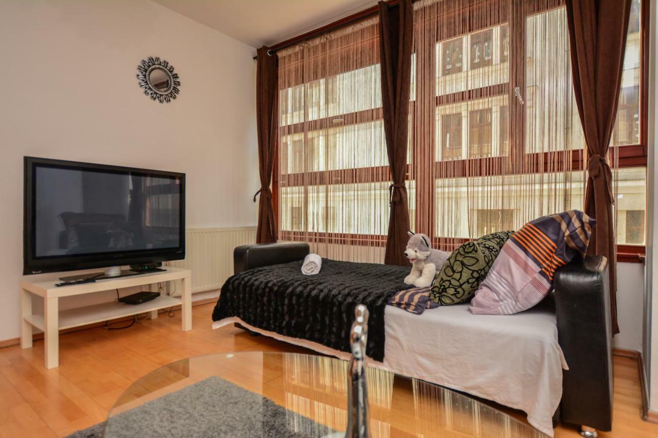 Apartment Design Free Parking In City Center Budapest