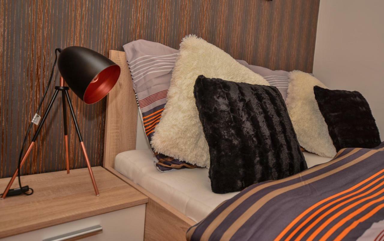 Design Free Parking In City Center Apartment