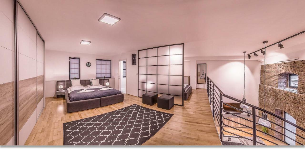 Grand Loft
