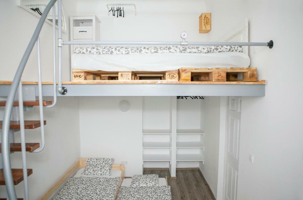 Quiet And 2 Bedrooms 2 Bathrooms In The Heart Of Apartmán