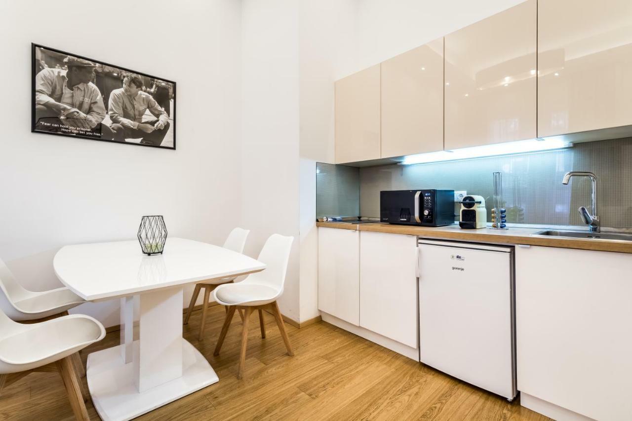 Hello Downtown - Movie Apartament