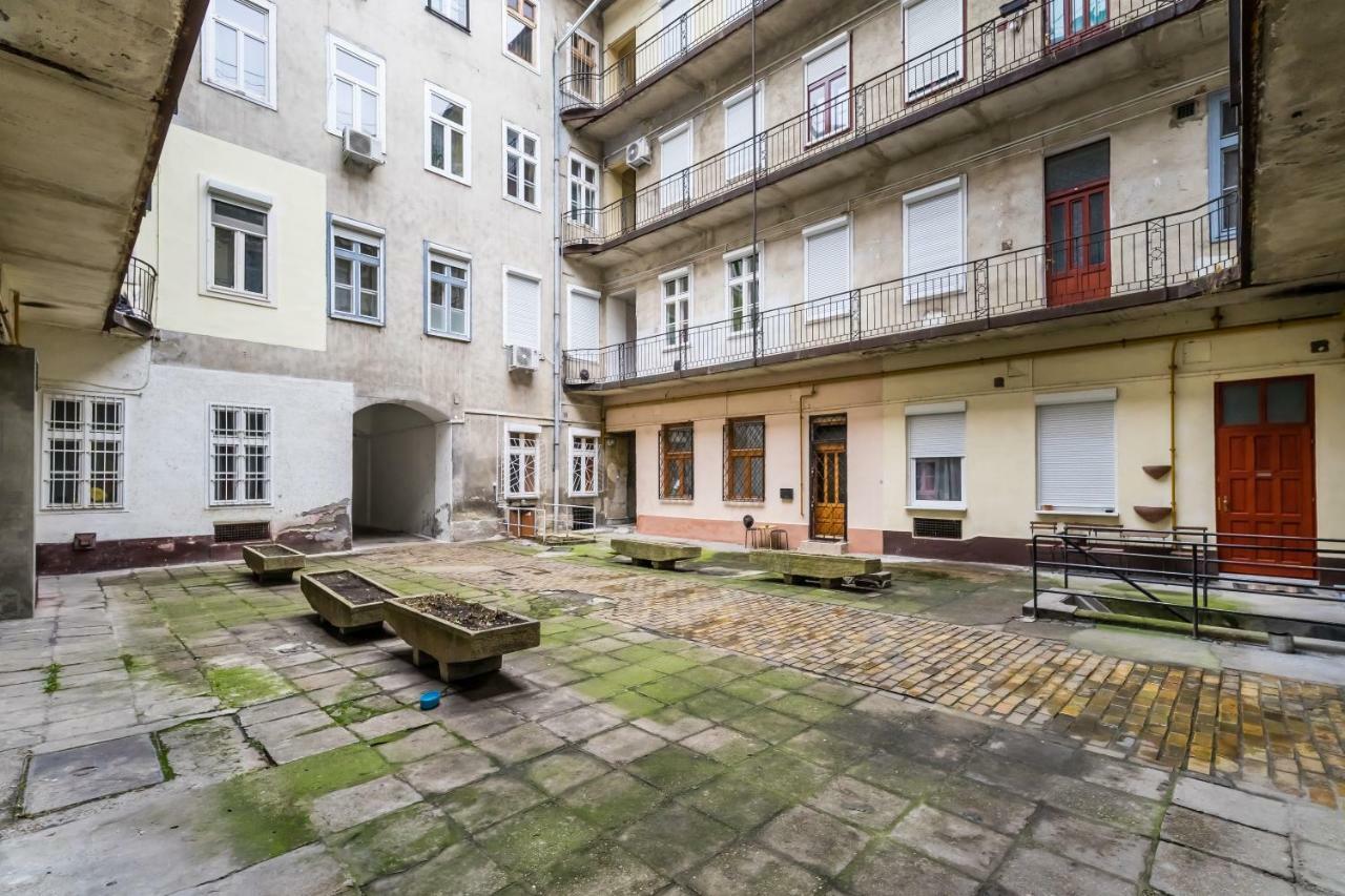 Bpr Bright Sapphire Apartment