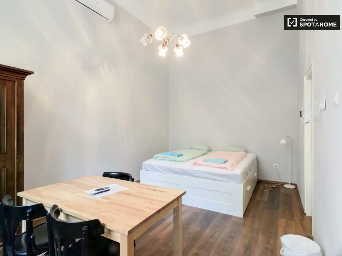 Dob15 Small Apartamento Budapest