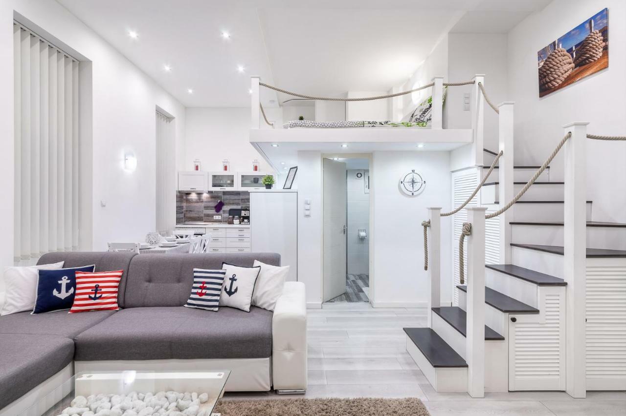 Sailor Island Center Apartman