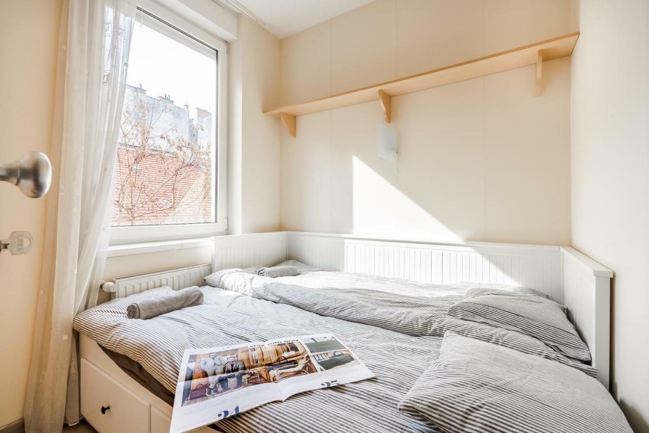 Bpr Vivid Downtown Vibe With Balcony Budapest