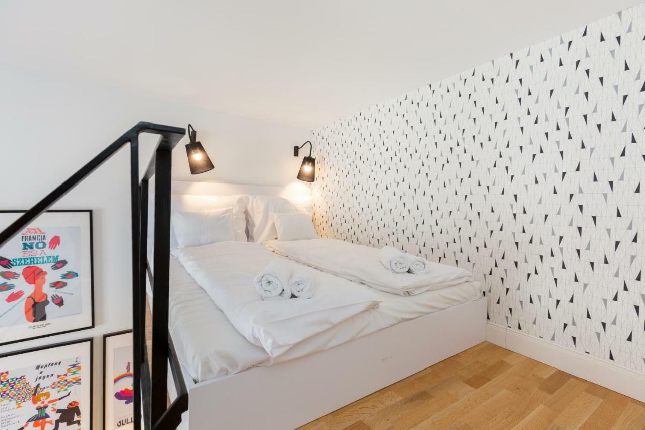 Leah * Budapest