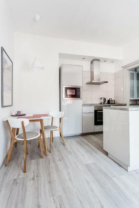 Kincsem Apartament *