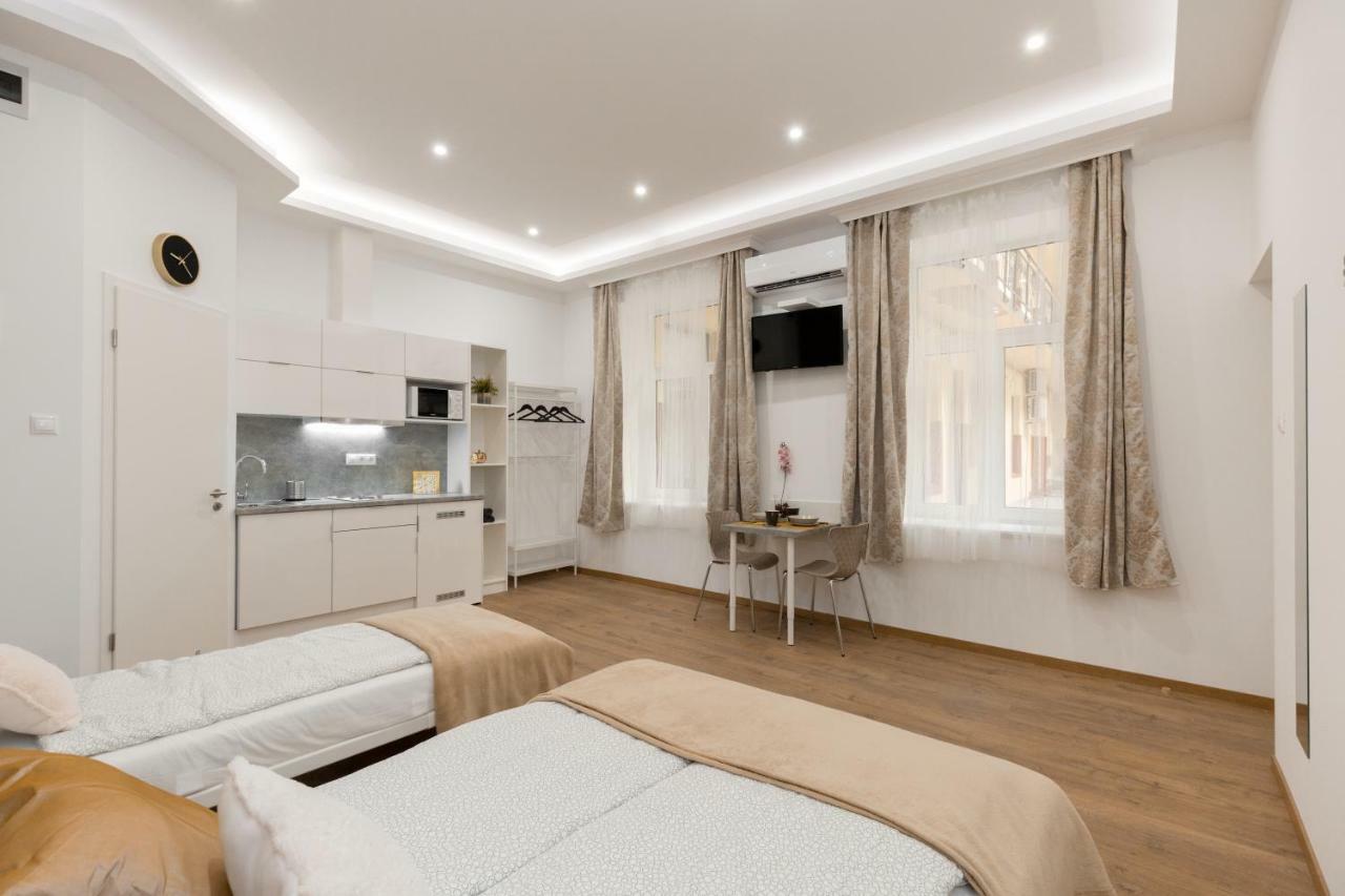 Holidays Downtown Apartment *
