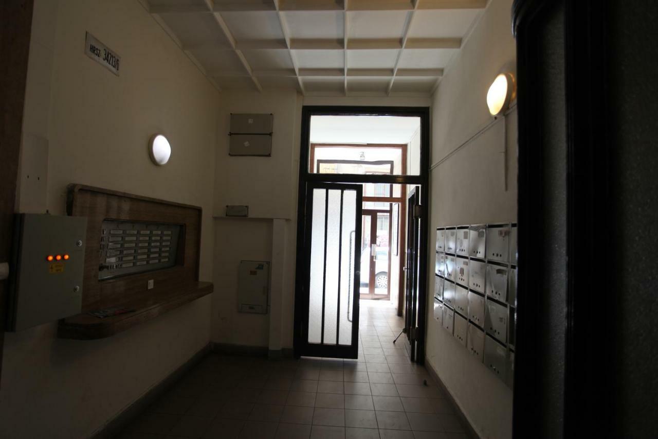 Asbóth Studió *