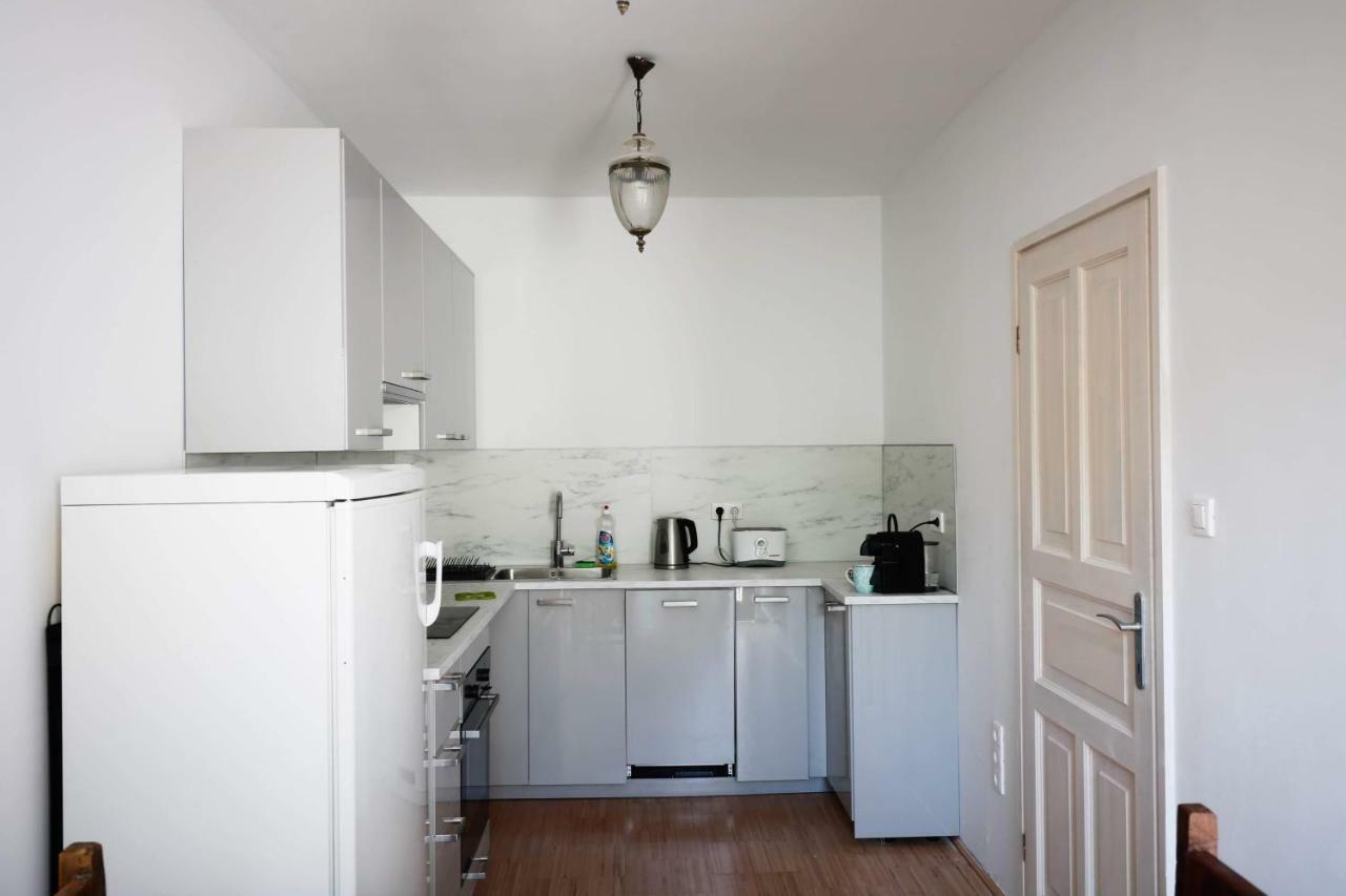 Maharaja Mountain Palace With Free Privat Parking And Garden Apartamento Budapest
