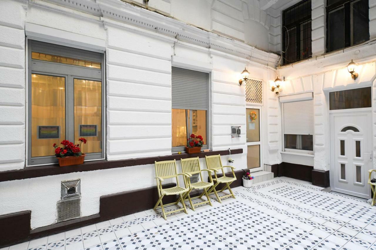 Fireworks Rakoczi - Free Parking - 3 Bedrooms - 2 Bathrooms *