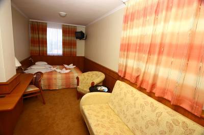Ibis Styles Citywest Hotell