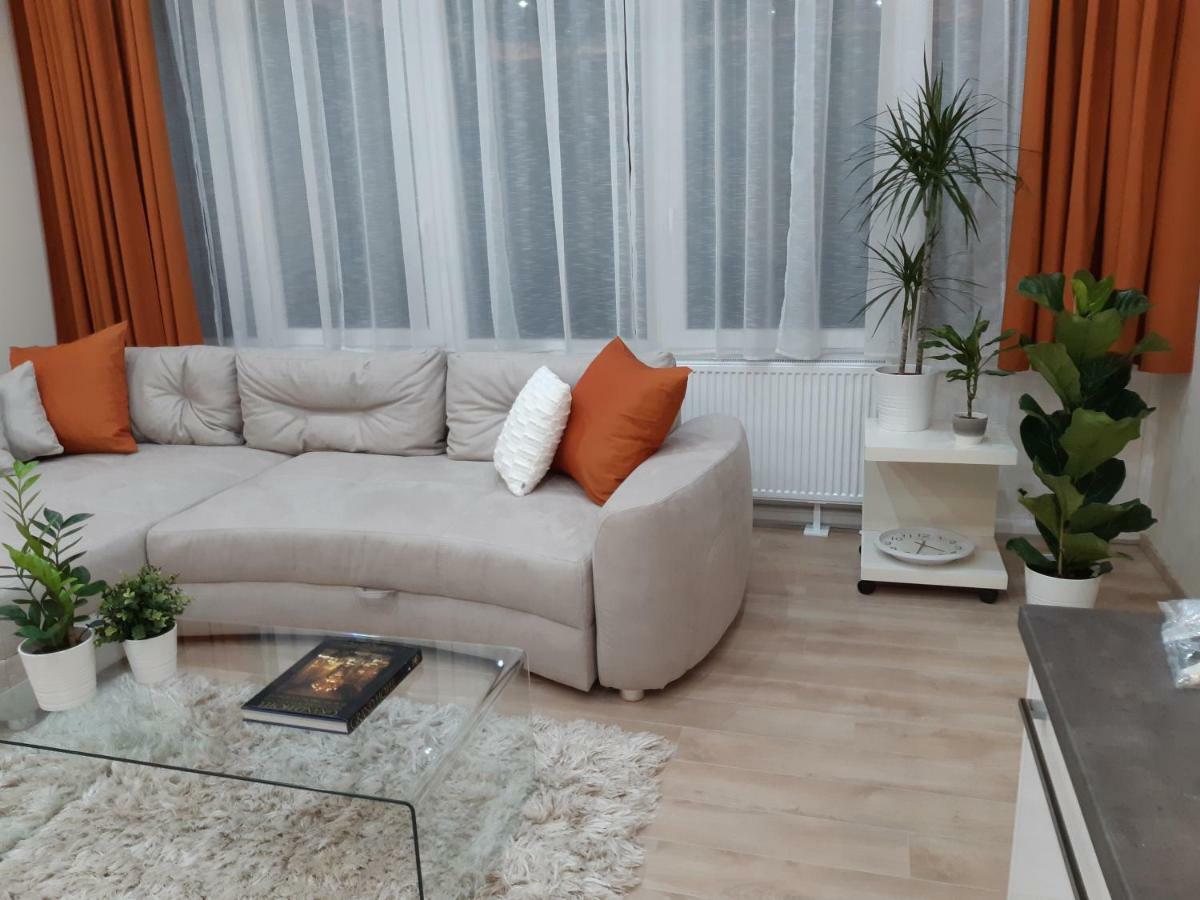 Modern, Quiet & Cozy In The Middle Of Downtown Near Danube At Fashion Street Apartamento