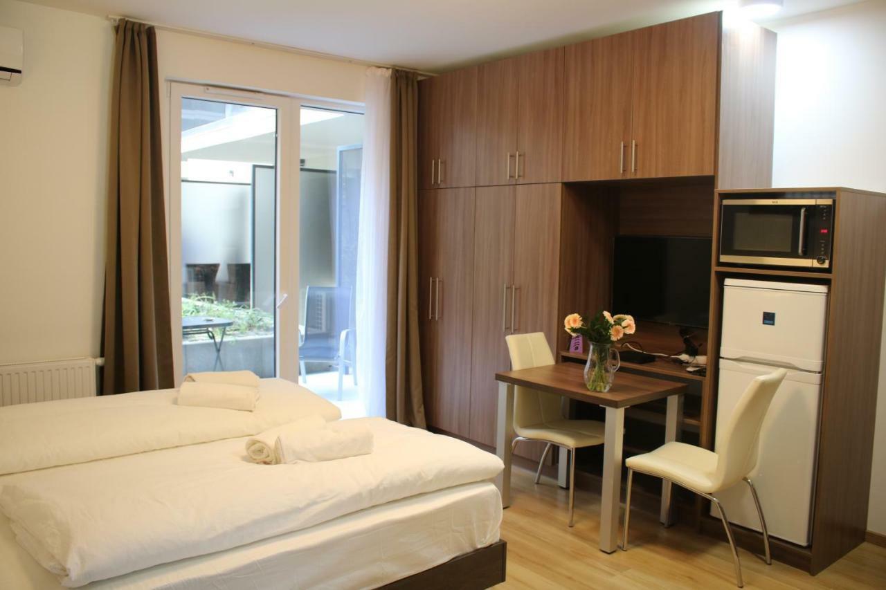 Corvin Aparthotel 3*