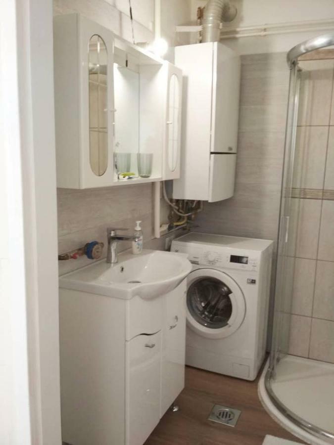 Zsuzsa Apartamento *