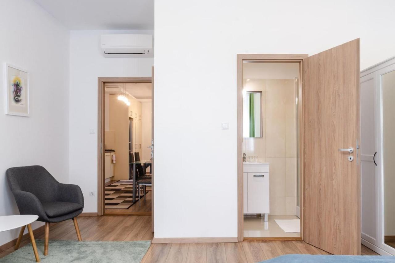 3 En Bedroom Flat In The Main Centre For 6ppl, 3bdr,3bthr,ac