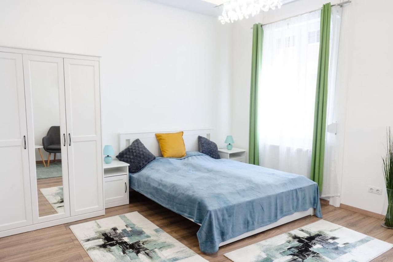3 En Bedroom Flat In The Main Centre For 6ppl, 3bdr,3bthr,ac Apartamento