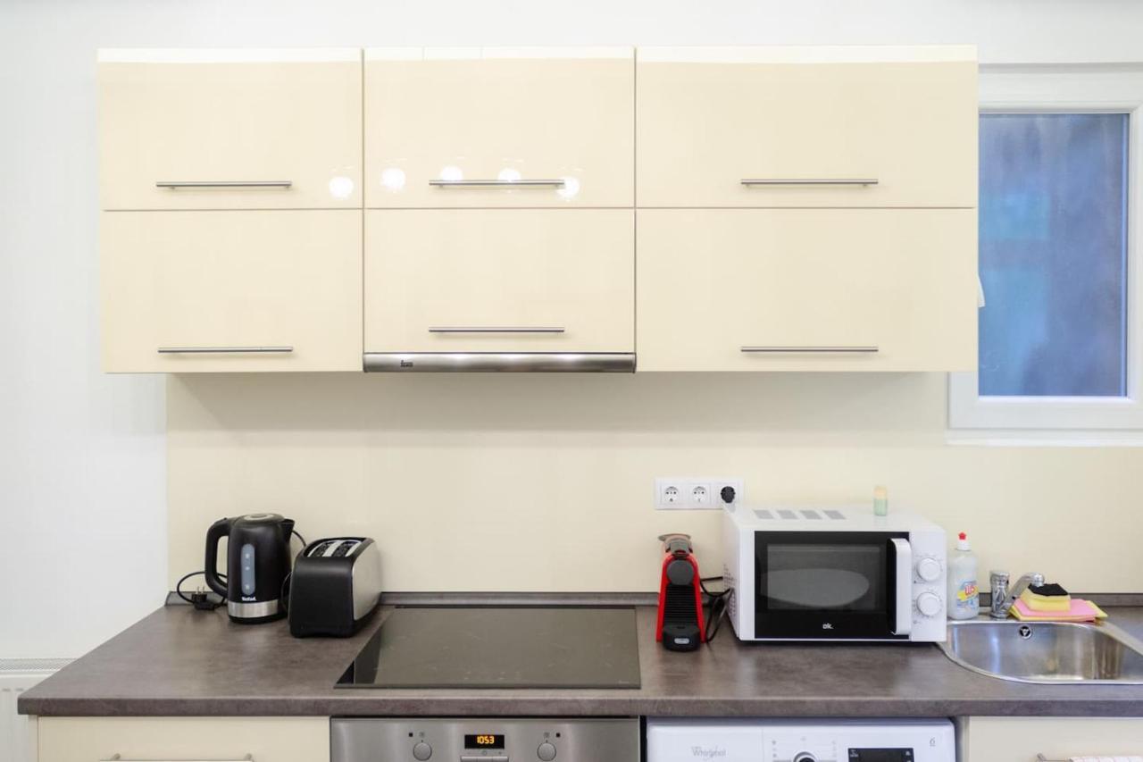 Apartamento 3 En Bedroom Flat In The Main Centre For 6ppl, 3bdr,3bthr,ac *
