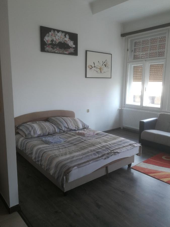 Next Door Apartamento
