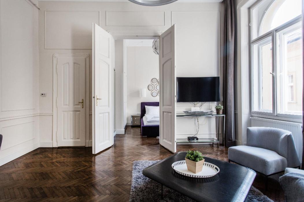 Apartament Opera With Free Parking, 2br2ba, Ac