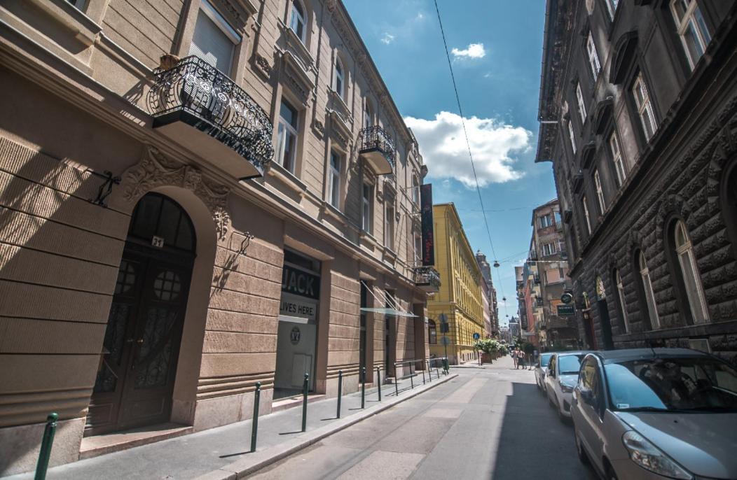 Opera With Free Parking, 2br2ba, Ac Budapeszt