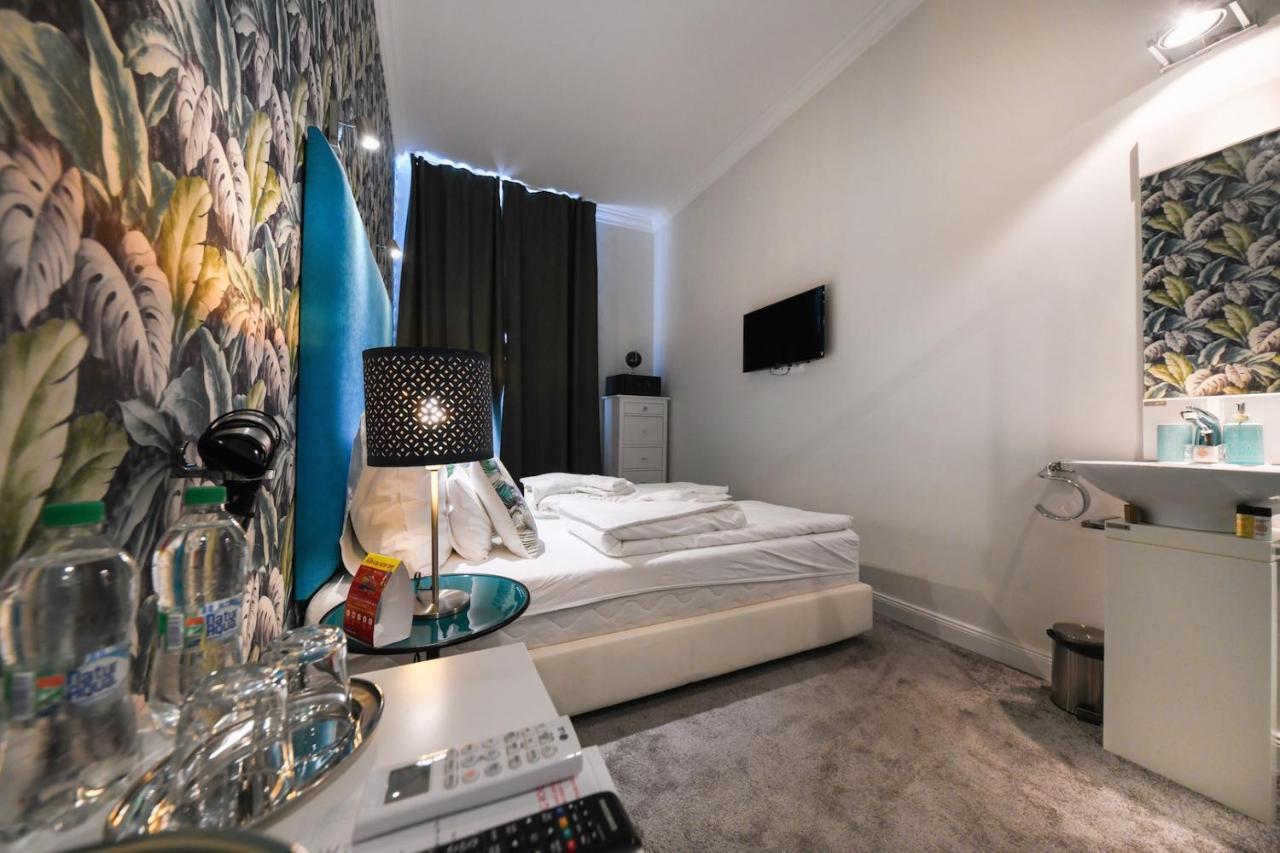 Blue Velvet Hotel 3*