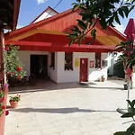 Micófogadó